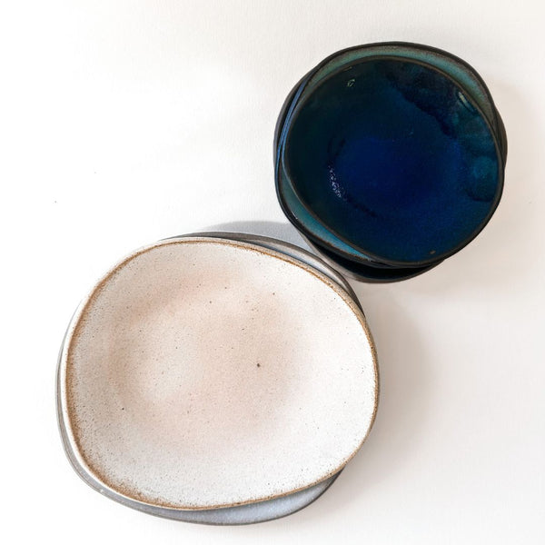 Hana Karim Set of 2 Plates - Oatmeal & Blue